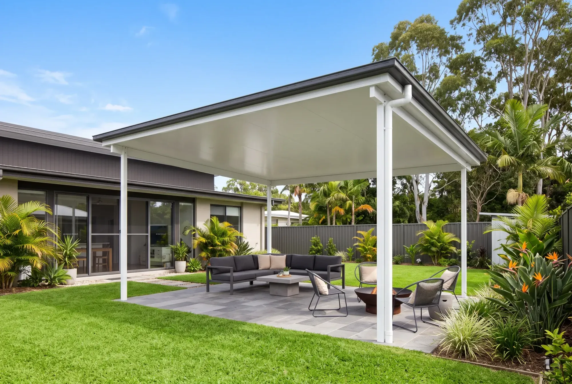 Freestanding insulated patio in a back garden